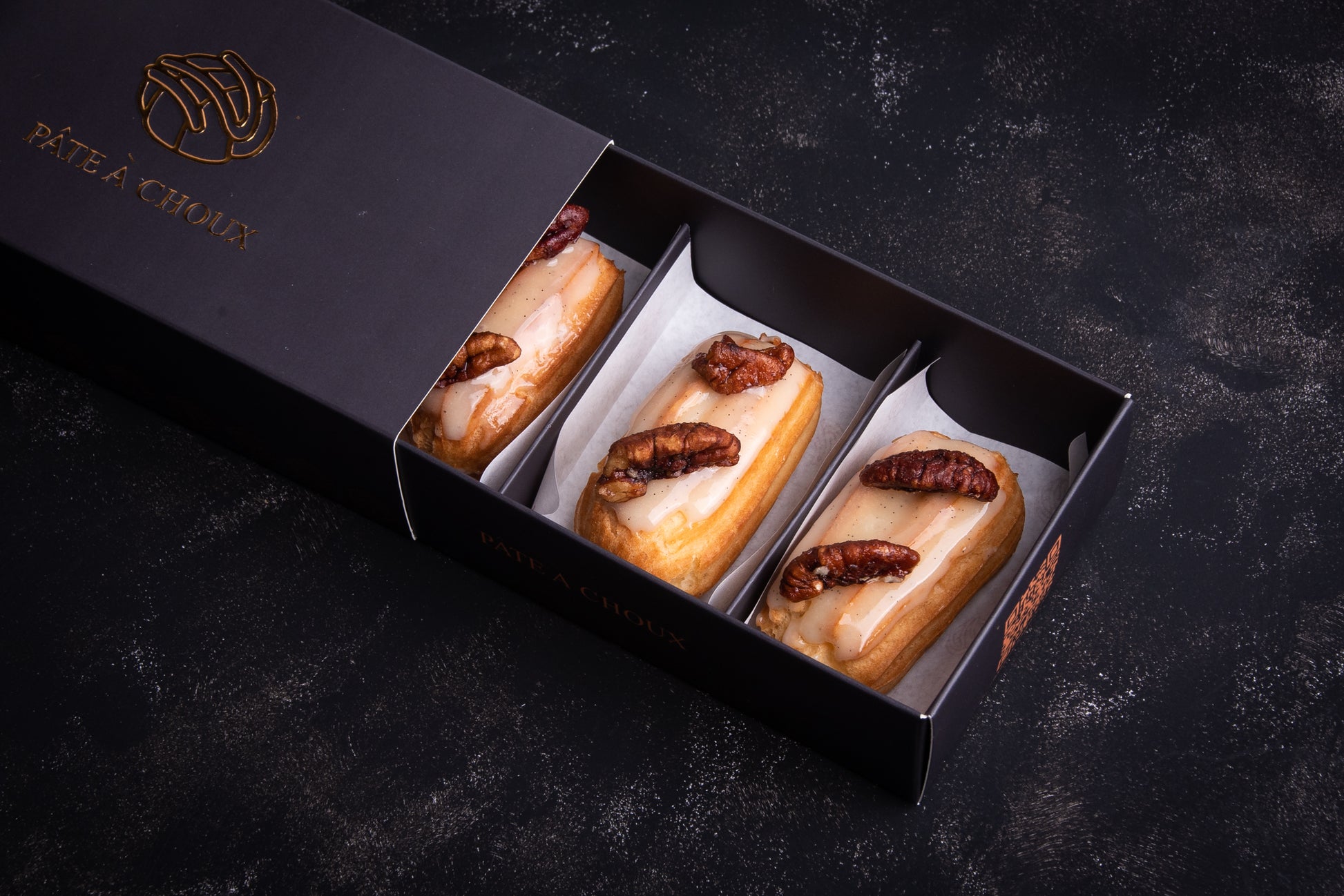 Vanilla Éclair in a box