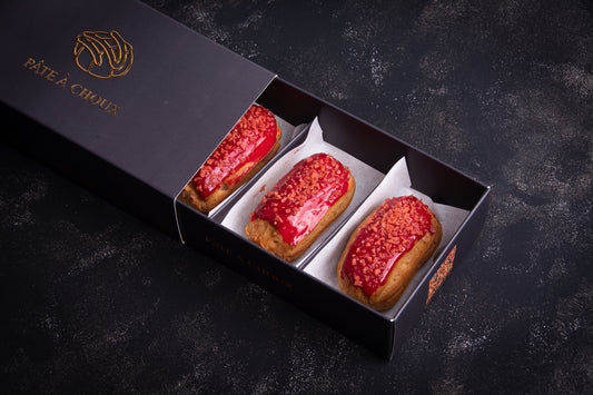 Strawberry Mini Éclair in a box