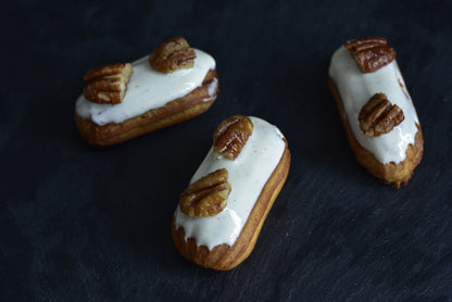 Vanilla Mini Éclair Box