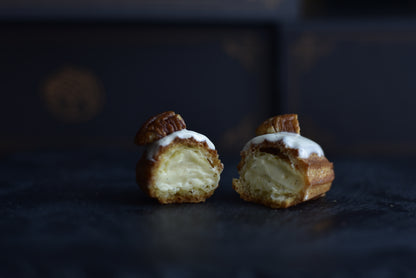 Vanilla Mini Éclair Box